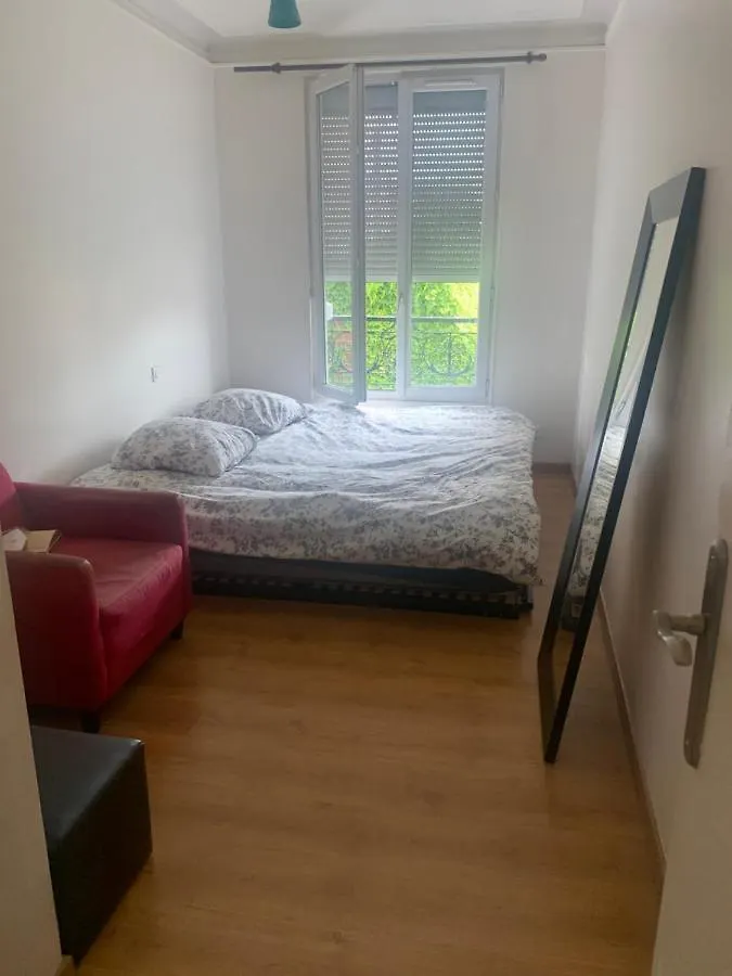 One Bedroom Appartement - Paris 0*,  France